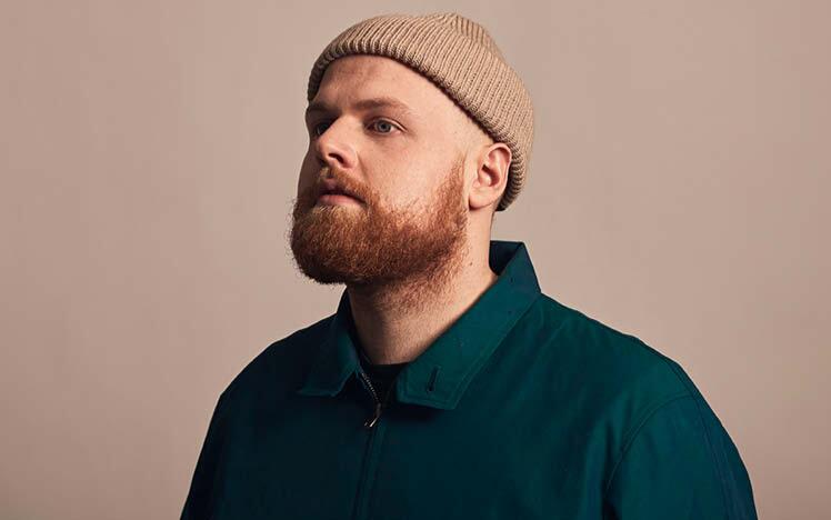 Tom Walker is confirmed to perform live after racing at Lingfield Park Racecourse on Saturday 21st August 2021