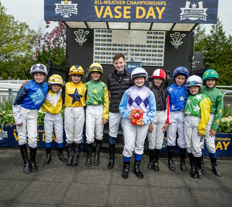 Vase Day Shetland Pony race photo 2025